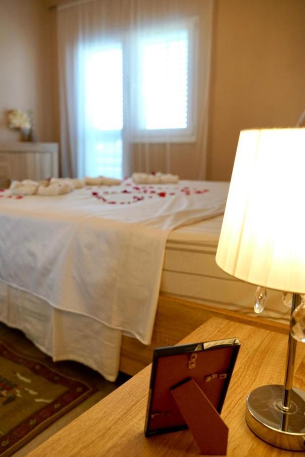 Apartment For 6 + Free Parking Place Zadar Exterior foto